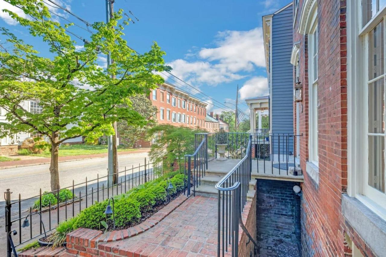 Historic Petersburg Row Home Exterior photo